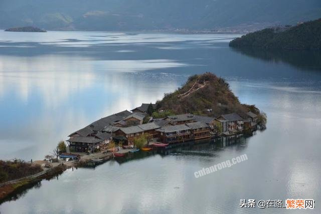 第一次一个人旅游,性别女 旅游小白跪求一条云南旅游最全攻略时间消费什么的可以忽略舒服就行？