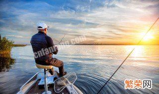 11月份钓鱼钓深还是钓浅 12月份钓鱼钓深还是浅