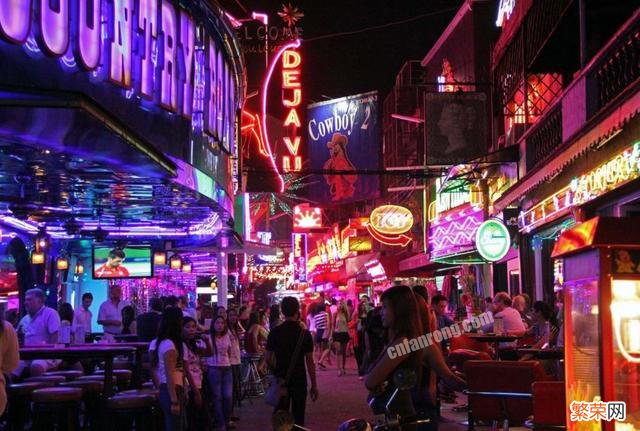 为什么泰国的夜生活那么热闹？