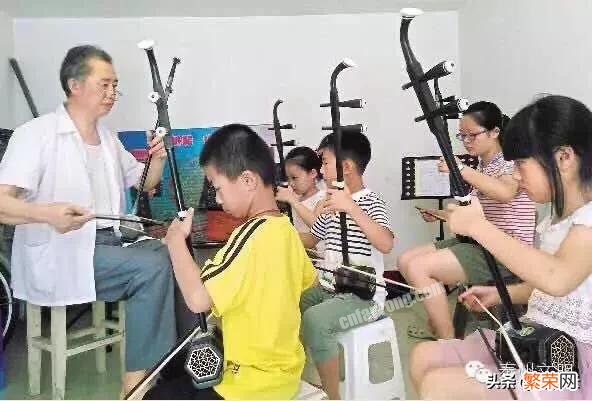 请问7岁小女孩准备学一门乐器,什么合适些？