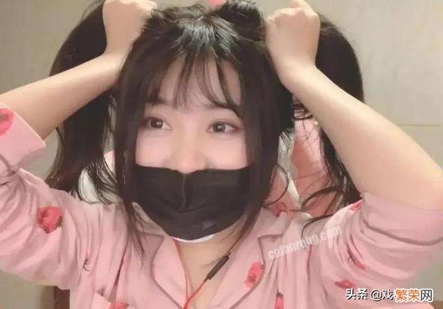 小团团全脸终于被网友揭底,之前在虎牙LOL平台,还被扒出有“黑历史”,如何点评?