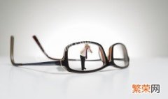 玻璃眼镜片怎么防雾 眼镜片怎样防雾气