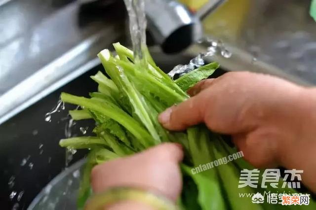 有没有适合减肥的素食菜谱推荐？