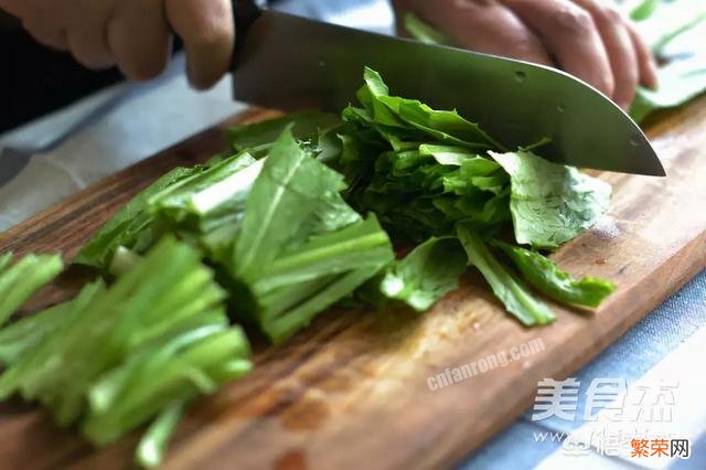 有没有适合减肥的素食菜谱推荐？