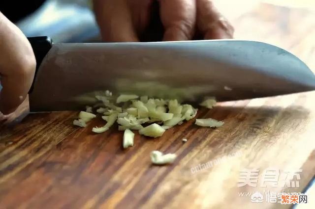 有没有适合减肥的素食菜谱推荐？