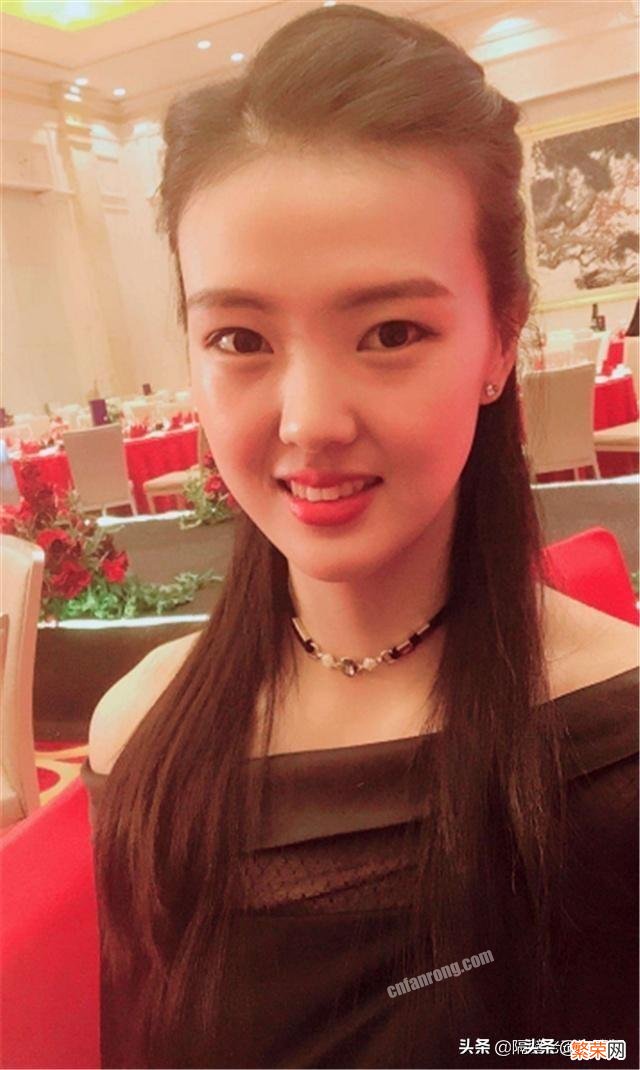 泳坛美女刘湘和女排队员张常宁,谁能够代表中国女运动员的最高颜值？