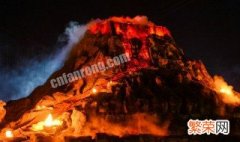 火山爆发的原因是什么呢 火山爆发的原因是什么呢英语