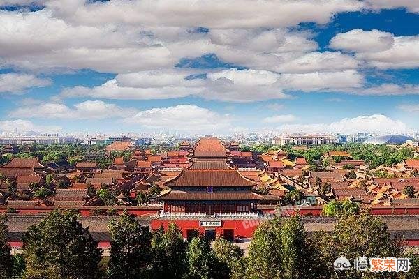 暑假想带孩子去北京自由行,大概玩五六天,正常线路游,有没有住宿和旅游线路详细攻略？