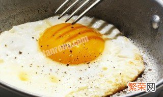 倒入清水把鸡蛋清洗干净 倒入清水怎样把鸡蛋清洗干净