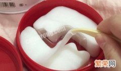 先擦水乳还是先敷眼膜 先用眼膜还是先擦水乳