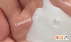 精华露和乳液先用哪个 露和乳液先用哪个