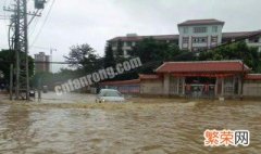 暴雨是怎么形成的简单回答 暴雨是如何形成的