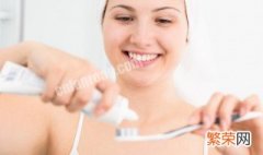 简易刷牙方法 刷牙的步骤