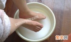 牛奶洗脚方法 牛奶怎么洗脚