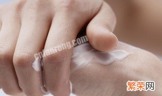 5种方法轻松去除手上上油漆 手上去除油漆的最好方法