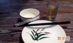 碗筷如何摆放才正确 碗筷正确的摆放方法
