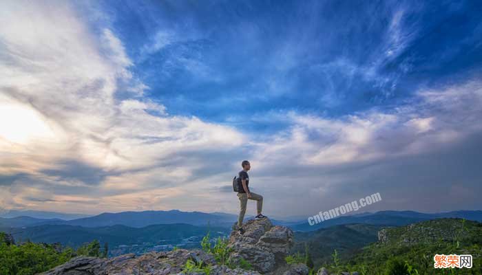 山崩地裂的意思和造句 山崩地裂的意思