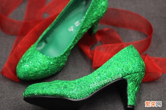 结婚为什么要穿绿色鞋子