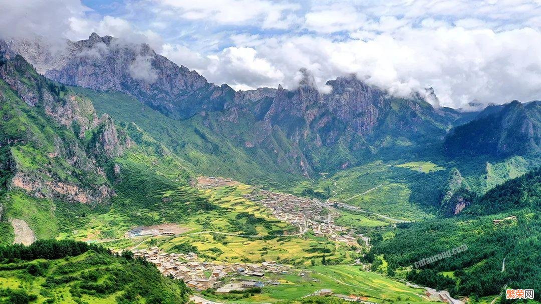 甘肃10个值得去的美景地 甘肃旅游必去十大景点