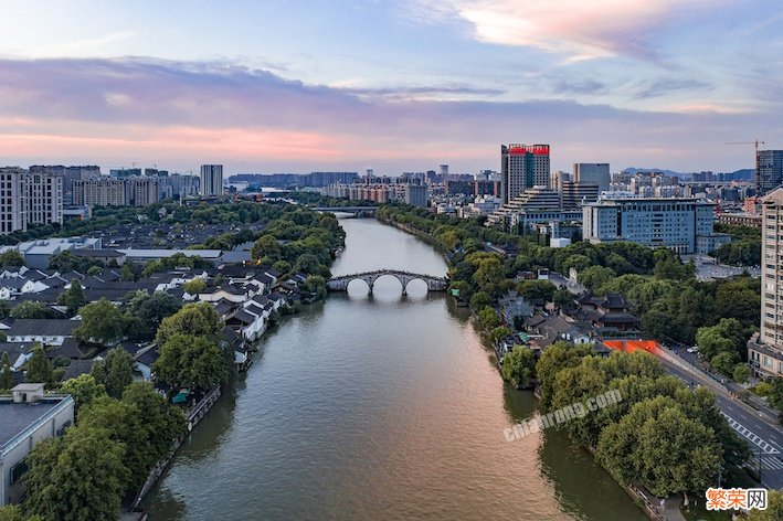 杭州免费旅游景点推荐 杭州旅游必去十大景点