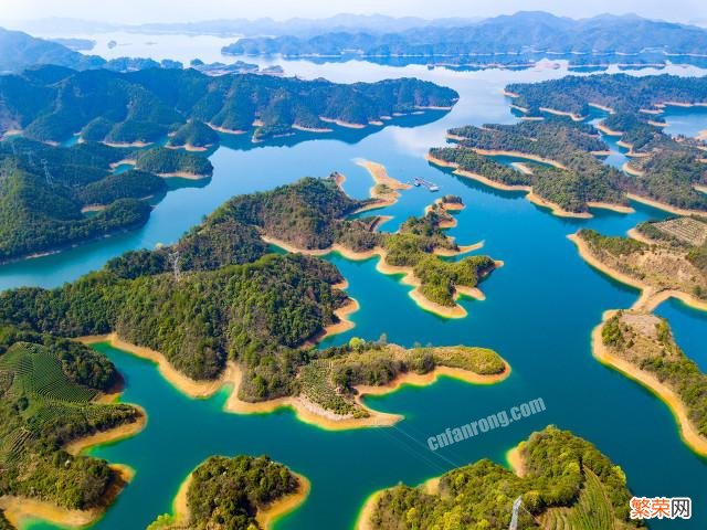 全国最著名的十大绝美人间仙境 中国最美的十大自然景观
