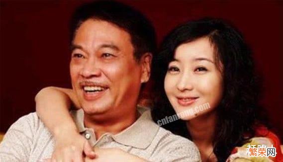 吴孟达妻子有哪几个 吴孟达现任妻子是谁