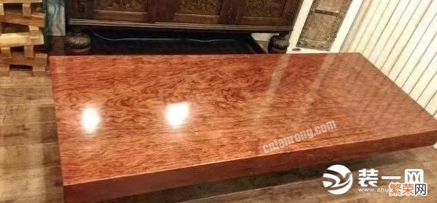 10招辨别真正的黄花梨木 黄花梨木料鉴别方法有哪些