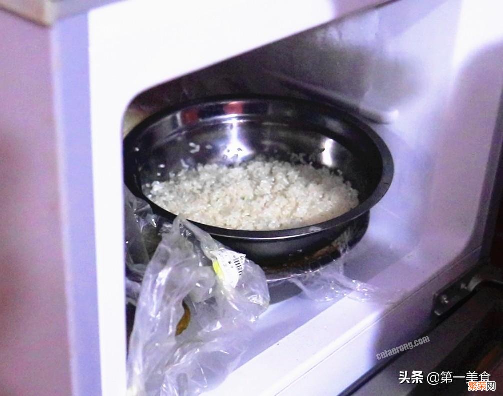 煮粥最简单的小技巧 煮粥是开水下米还是冷水下米