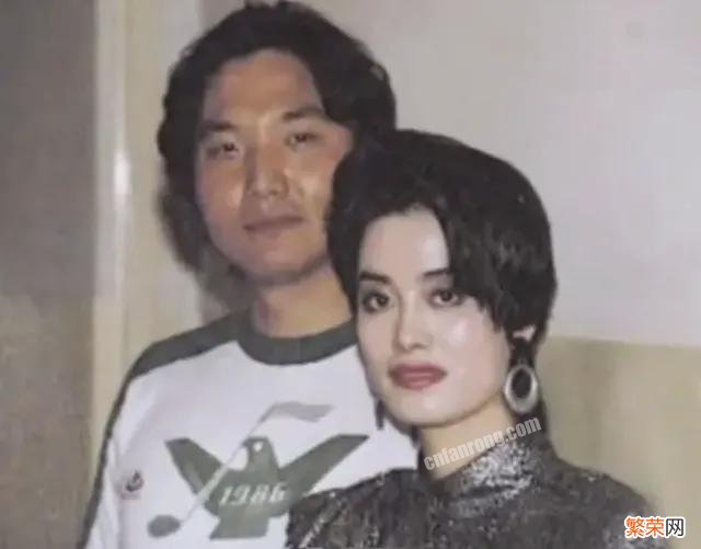 毛阿敏有几段婚史？毛阿敏六次婚姻，前五次感情坎坷