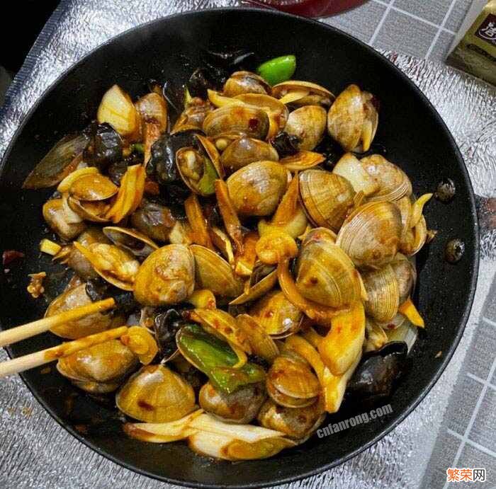 辽宁丹东最有名的六大特色美食，炒馇子排榜首