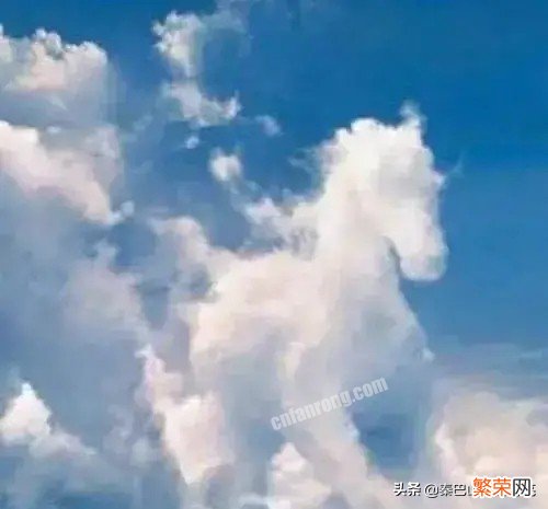 天马行空什么意思？附：详细的意思解读