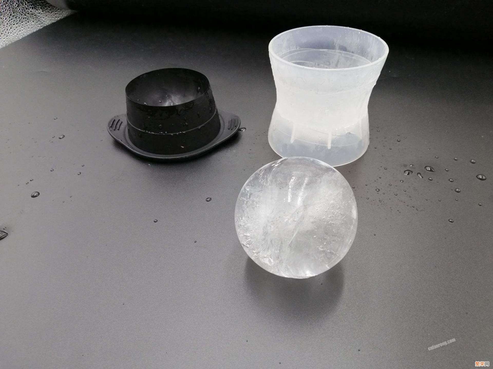 5种制冰方法 用冰格子冻冰块要多久