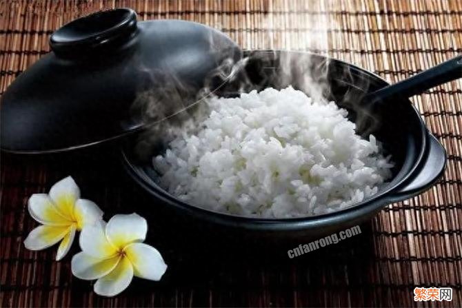 蒸米饭水和米的比例 电饭煲蒸米饭水和米的比例多少