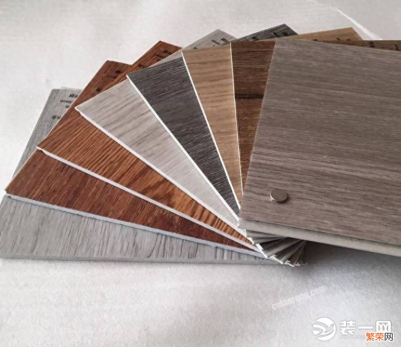 竹炭纤维地板价格分析 竹炭纤维板多少钱一平米