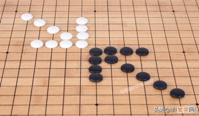 五子棋通用实战教程 五子棋开局6步必胜叫什么招数