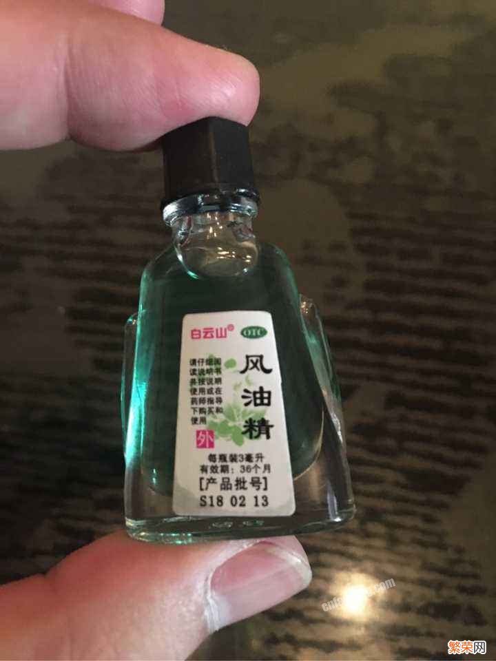 有效地清洗掉衣服上的油漆方法 银粉弄到衣服上如何去除