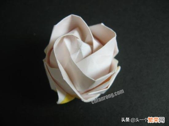 川崎玫瑰的折法 川崎玫瑰花枝和叶子慢教程