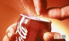 可乐最初诞生是什么颜色红大红色还是什么 可乐最初诞生是什么颜色