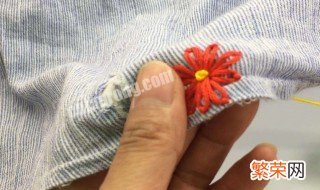 衣服破了个洞怎么绣花 衣服破了个洞怎么绣花的