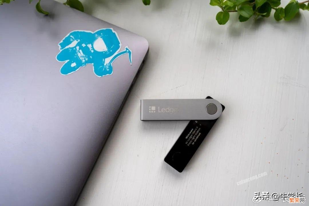 U盘文件损坏且无法读处理方法 电脑打不开u盘图片怎么办