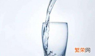 人每天要喝多少水 人每天要喝多少水毫升的白开水